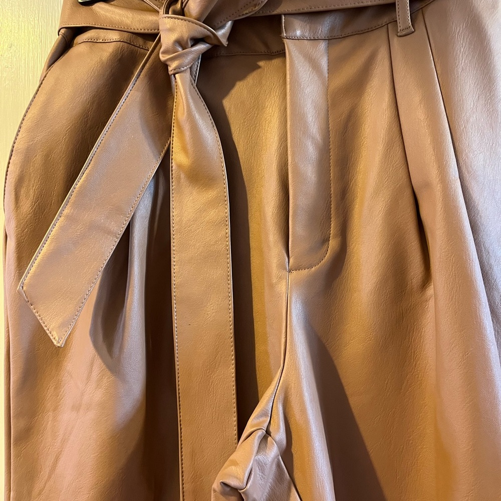 Faux leather Belted Pants
